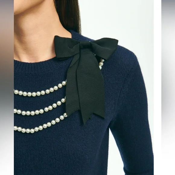 BROOKS BROTHERS Navy Sweater with Pearl Detail wool NWT